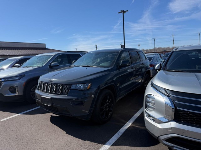 more details - jeep grand cherokee