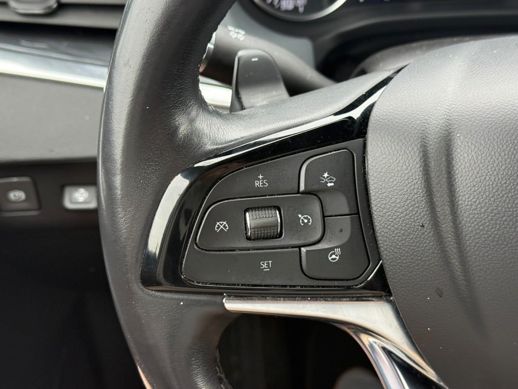 Buick Enclave Vehicle Full-screen Gallery Image 20