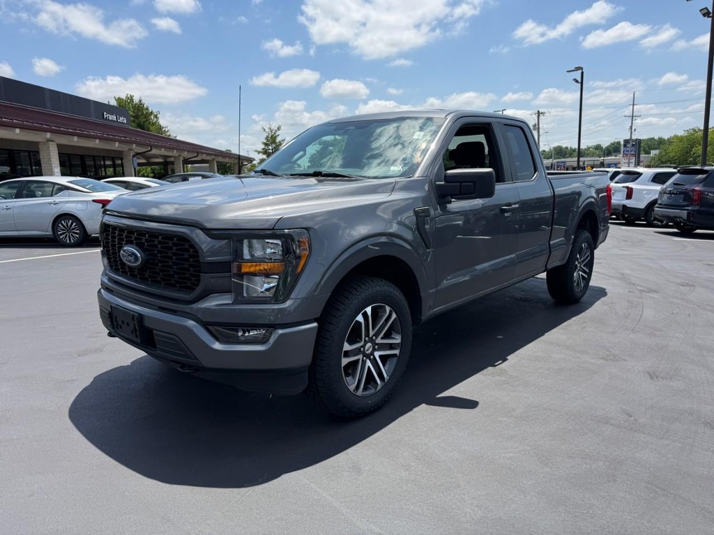 Ford F-150 Vehicle Full-screen Gallery Image 08