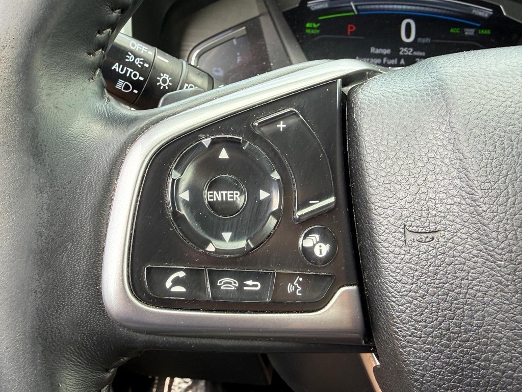 Honda CR-V Hybrid Vehicle Full-screen Gallery Image 19
