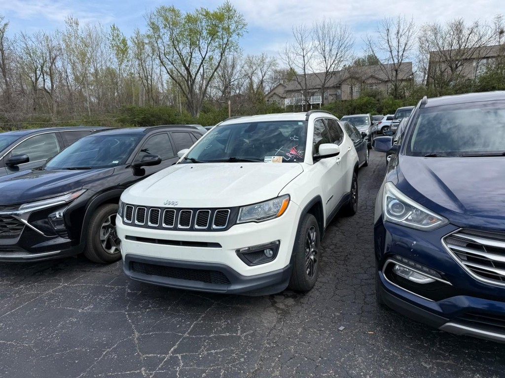 Jeep Compass Vehicle Full-screen Gallery Image 02