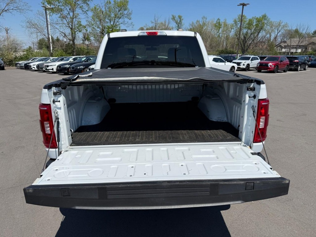 Ford F-150 Vehicle Full-screen Gallery Image 06