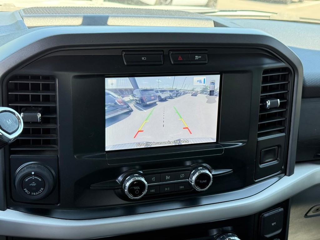 Ford F-150 Vehicle Full-screen Gallery Image 22