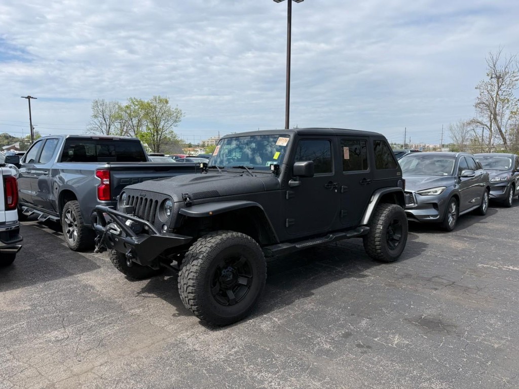 Jeep Wrangler Unlimited Vehicle Full-screen Gallery Image 02
