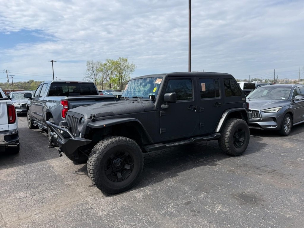 Jeep Wrangler Unlimited Vehicle Full-screen Gallery Image 03