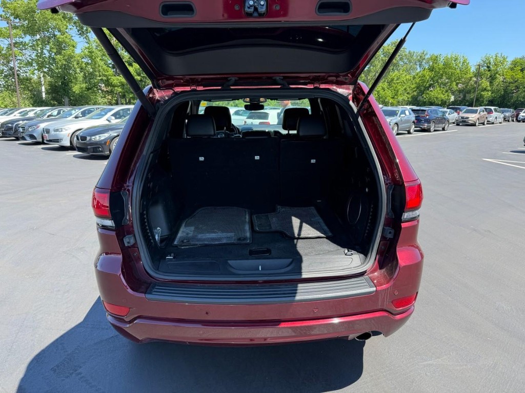 Jeep Grand Cherokee WK Vehicle Full-screen Gallery Image 05