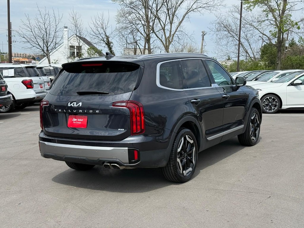 Kia Telluride Vehicle Full-screen Gallery Image 03