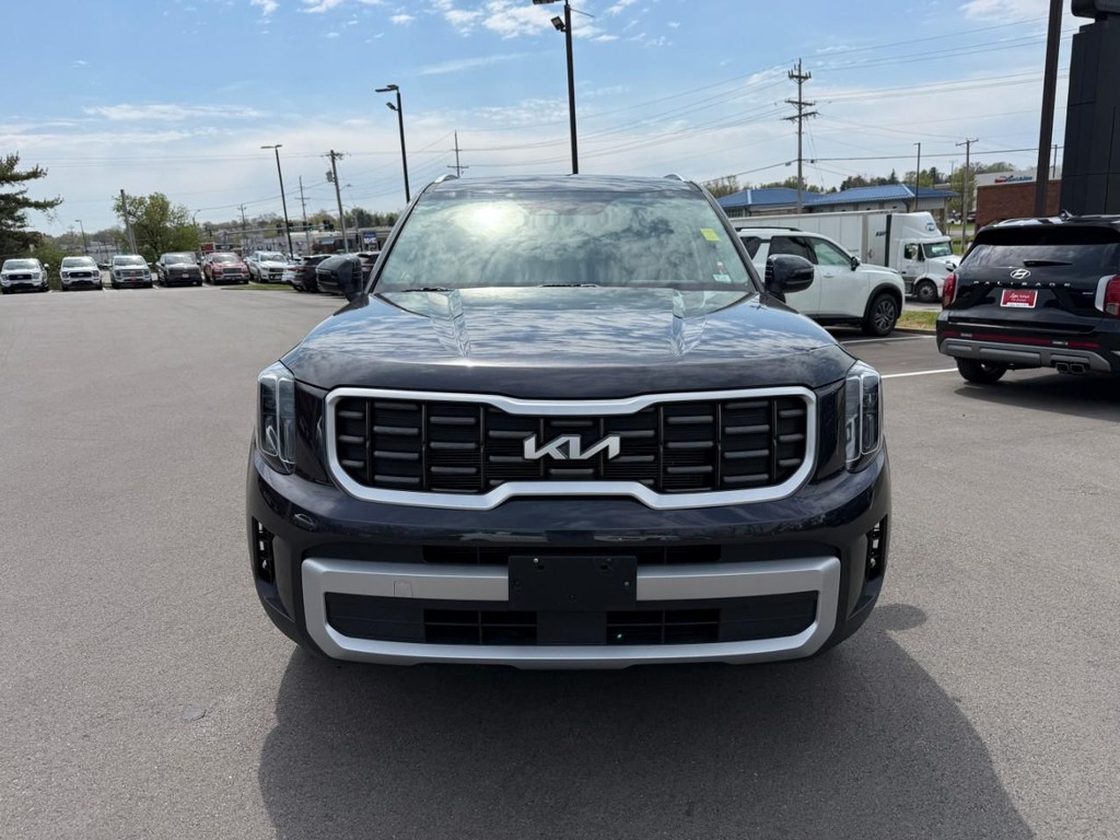 Kia Telluride Vehicle Full-screen Gallery Image 07