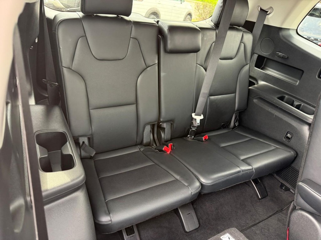Kia Telluride Vehicle Full-screen Gallery Image 09