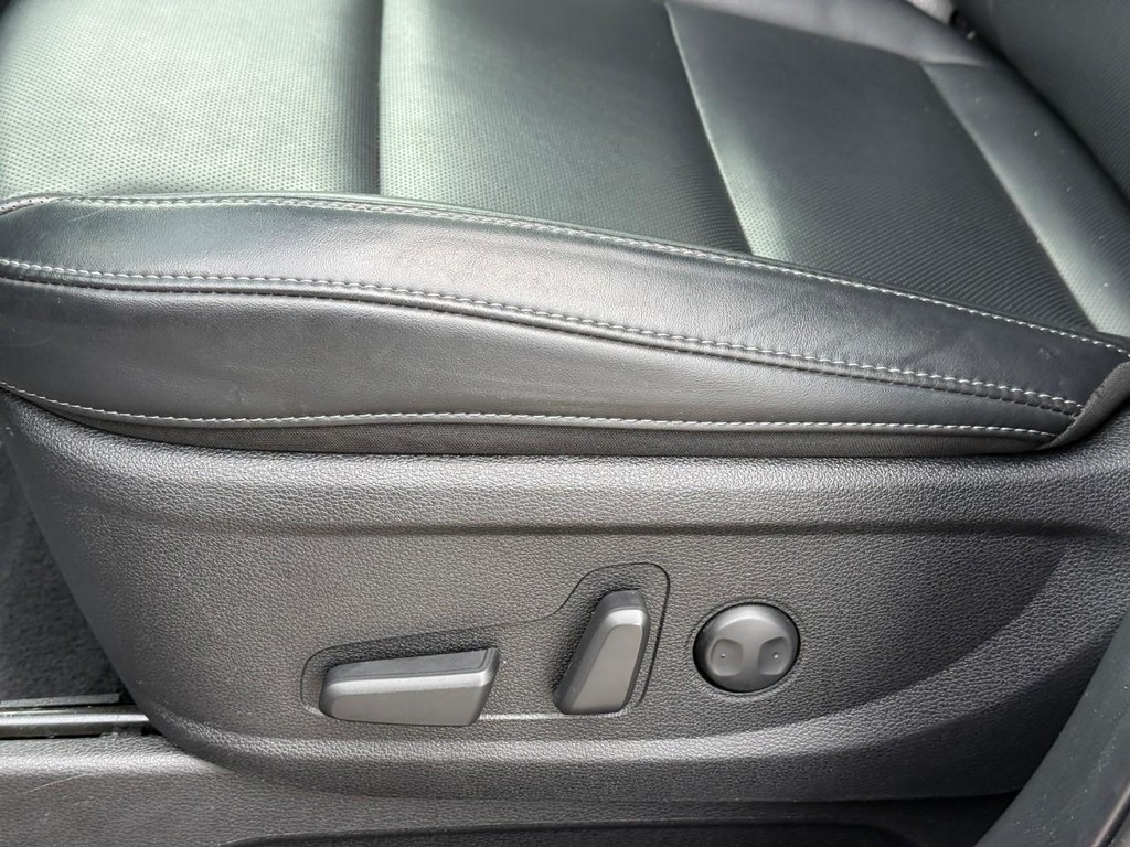 Kia Telluride Vehicle Full-screen Gallery Image 16