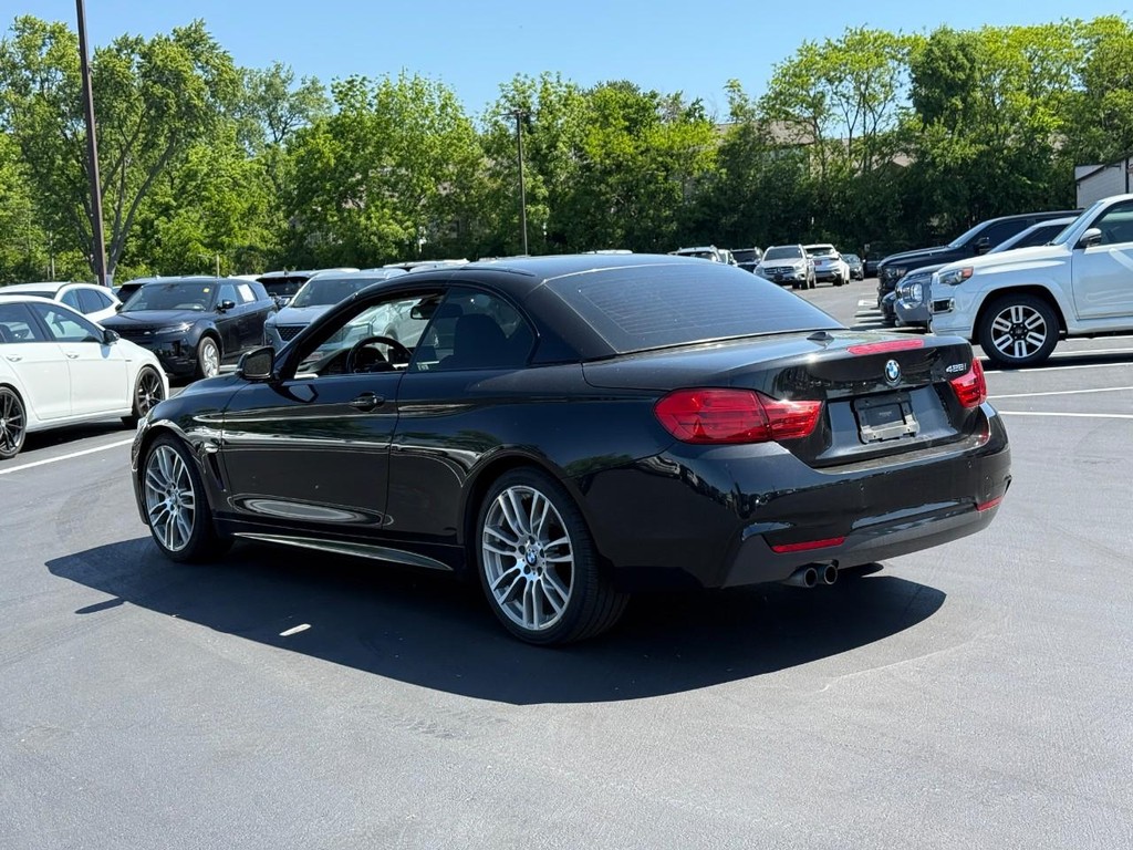 BMW 4 Series Vehicle Full-screen Gallery Image 04