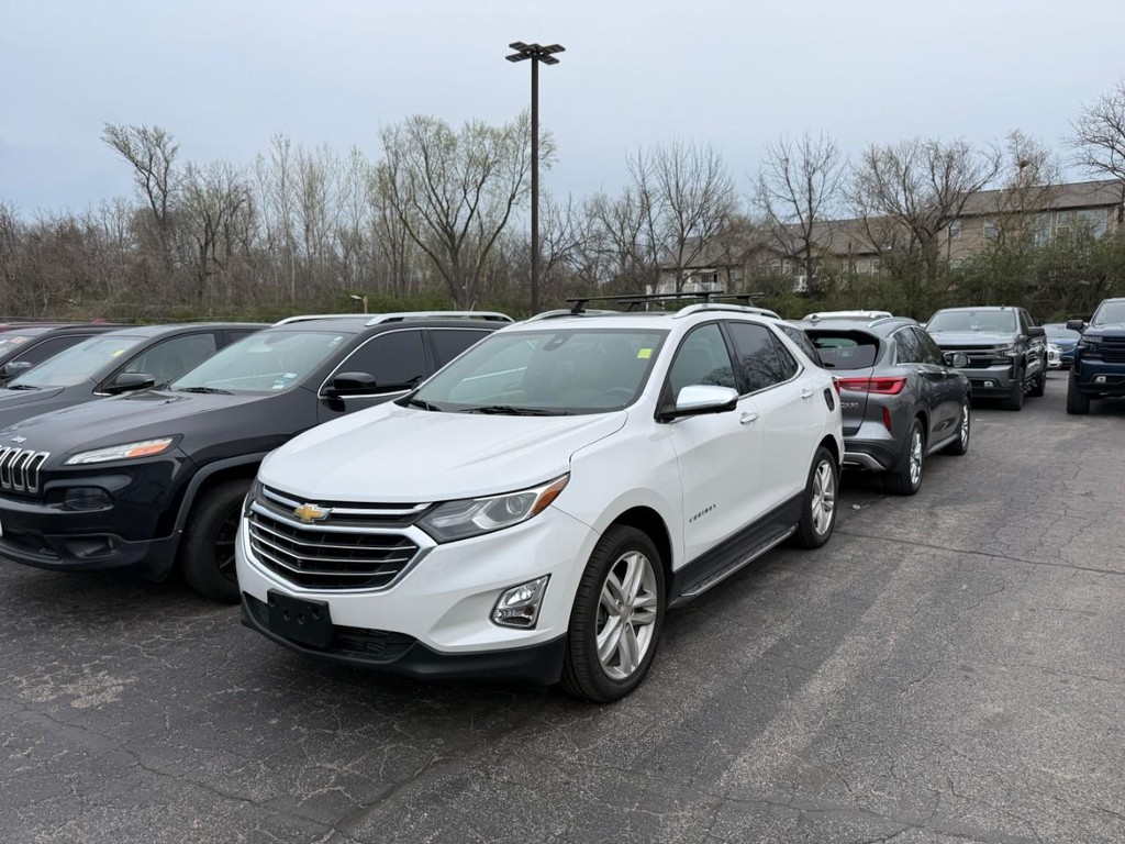 Chevrolet Equinox Vehicle Full-screen Gallery Image 02