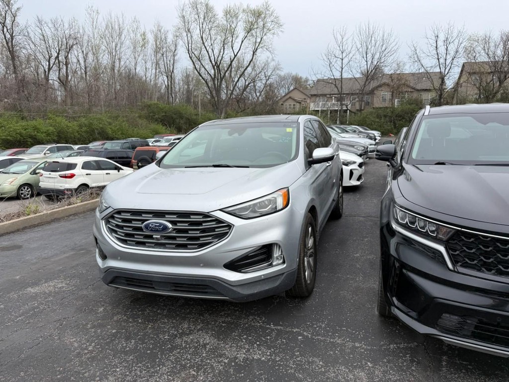Ford Edge Vehicle Full-screen Gallery Image 03