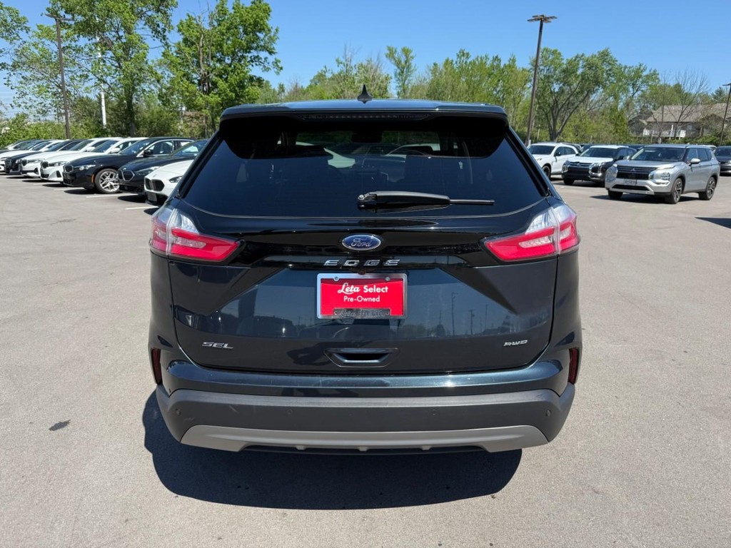 Ford Edge Vehicle Full-screen Gallery Image 07