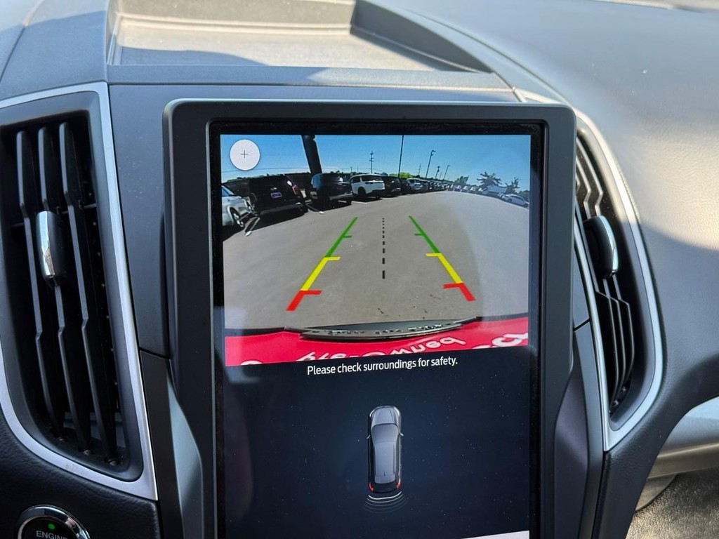 Ford Edge Vehicle Full-screen Gallery Image 23