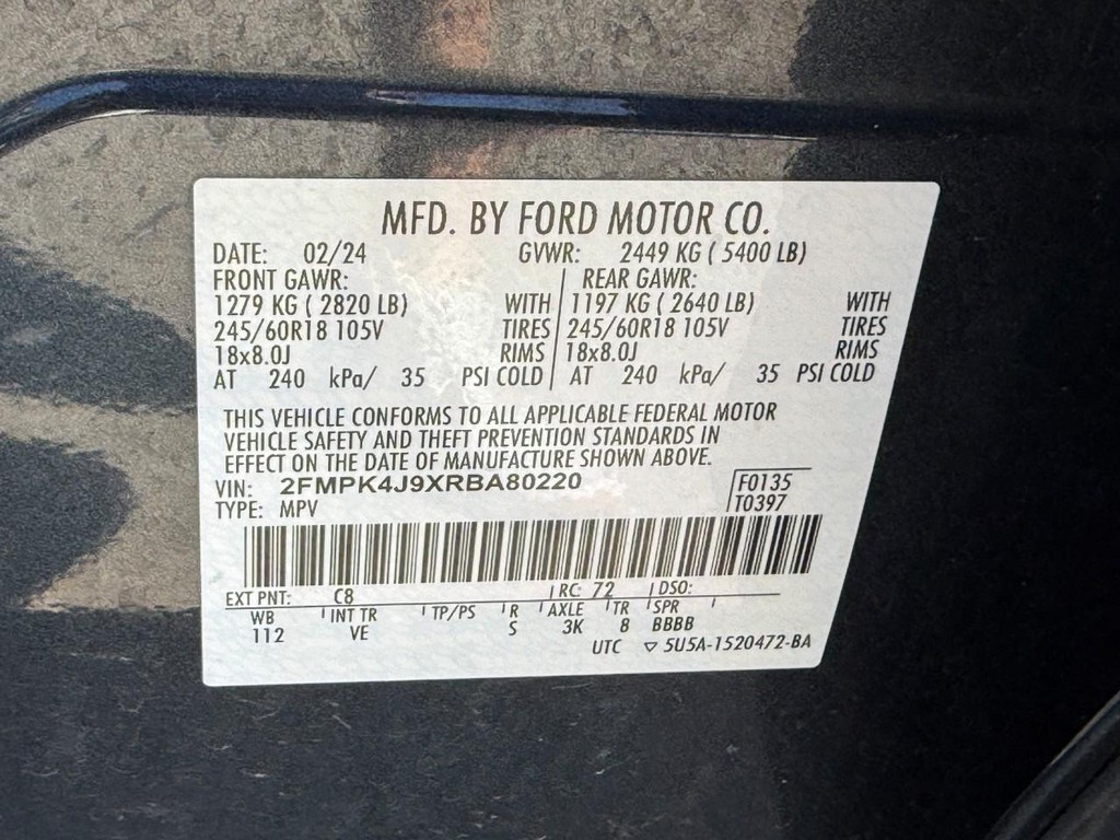 Ford Edge Vehicle Full-screen Gallery Image 24
