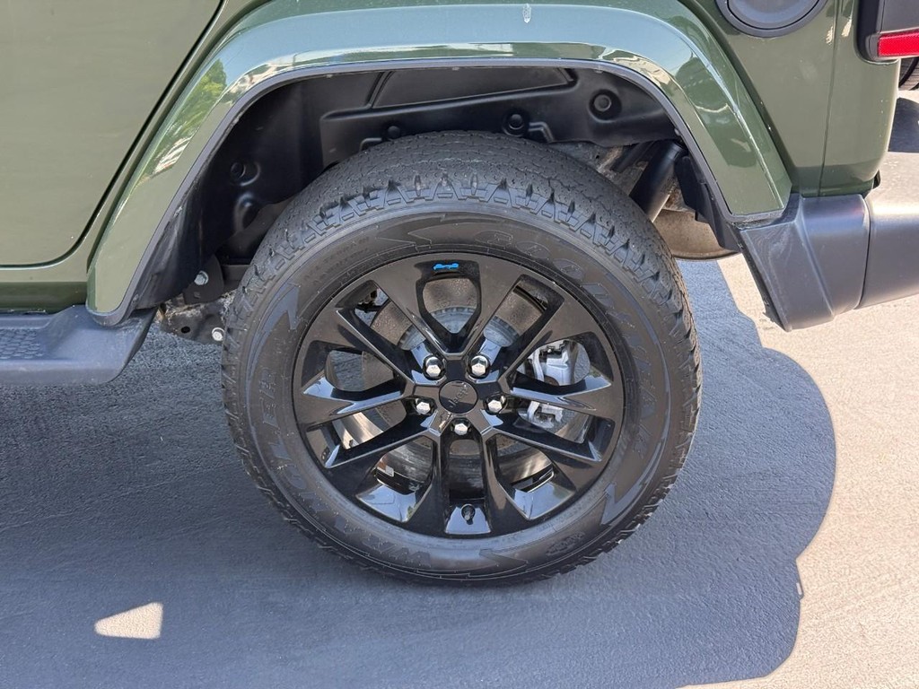 Jeep Wrangler 4xe Vehicle Full-screen Gallery Image 05