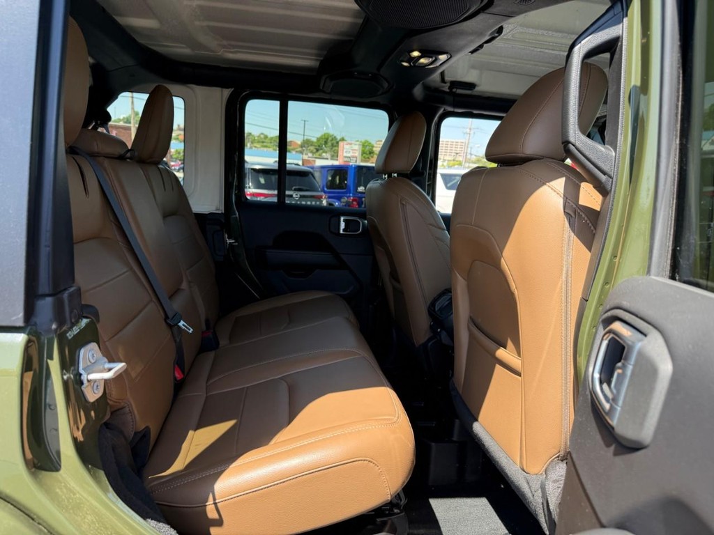 Jeep Wrangler 4xe Vehicle Full-screen Gallery Image 10