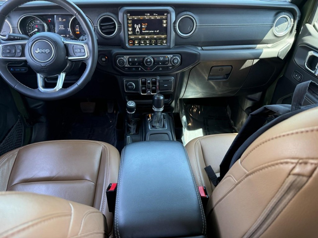 Jeep Wrangler 4xe Vehicle Full-screen Gallery Image 11