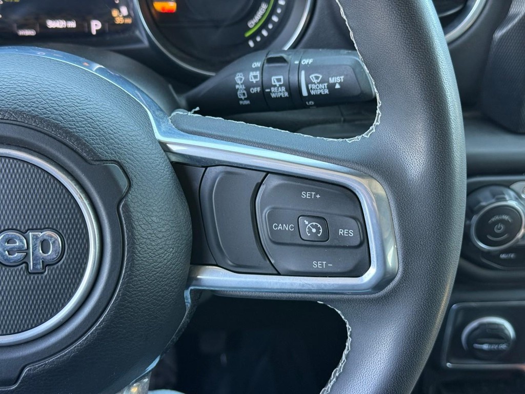Jeep Wrangler 4xe Vehicle Full-screen Gallery Image 19