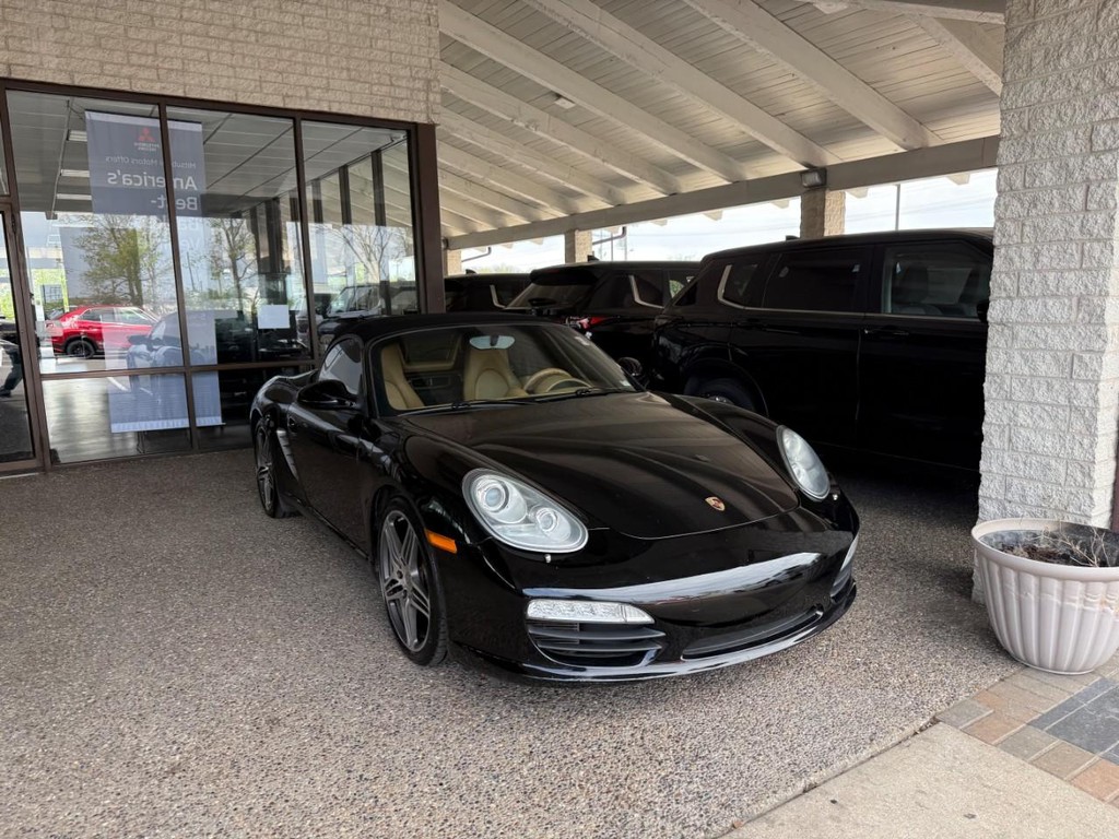 Porsche Boxster Vehicle Full-screen Gallery Image 03