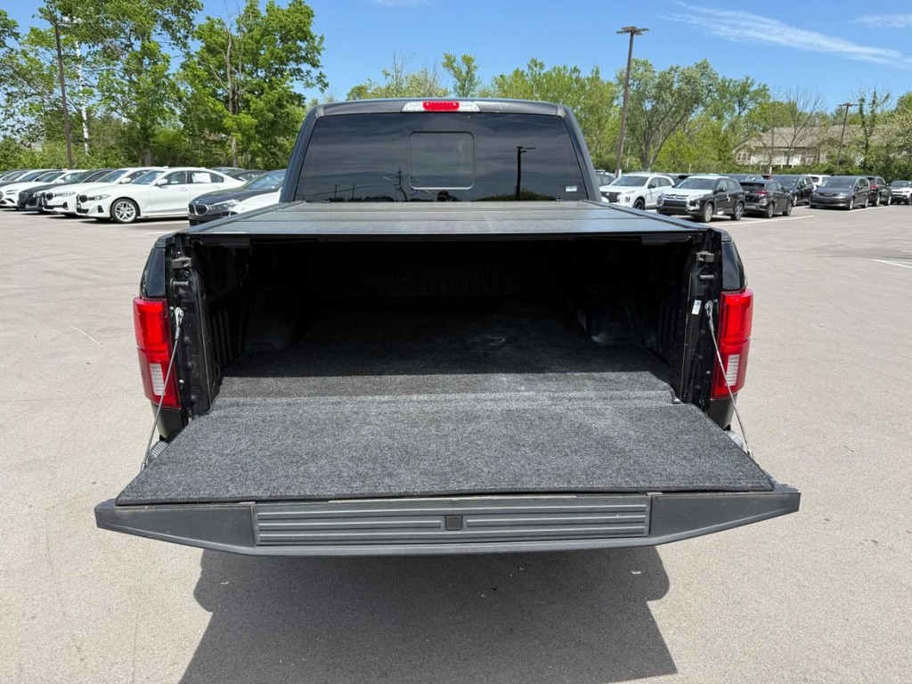 Ford F-150 Vehicle Full-screen Gallery Image 06