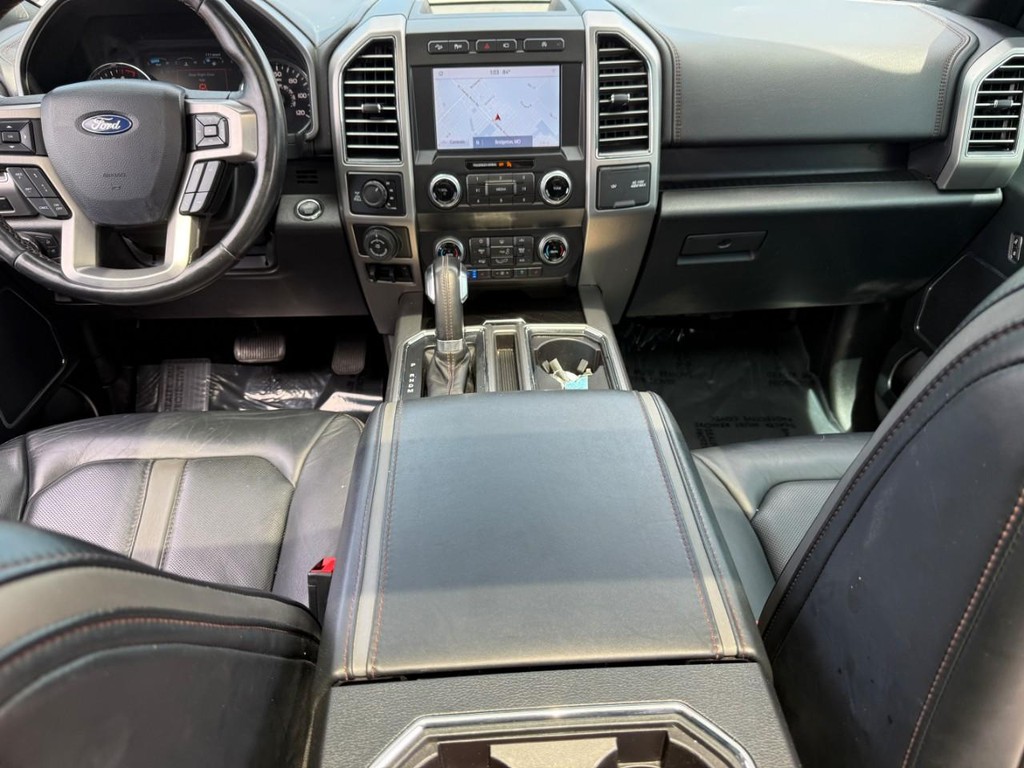 Ford F-150 Vehicle Full-screen Gallery Image 11