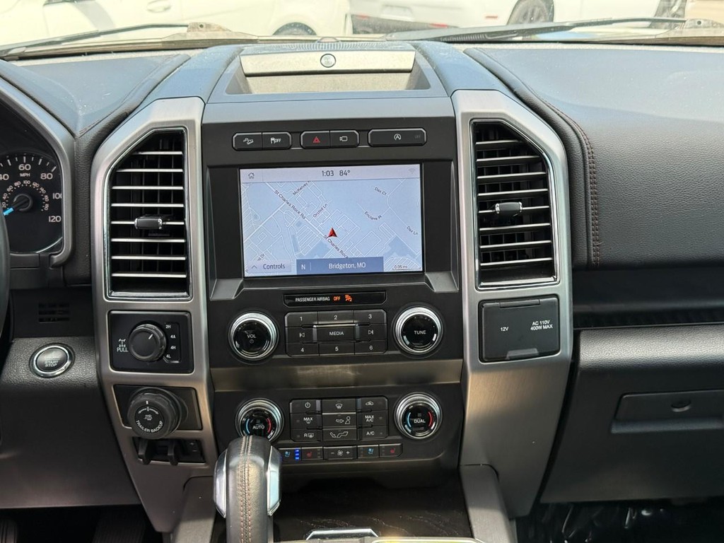 Ford F-150 Vehicle Full-screen Gallery Image 13