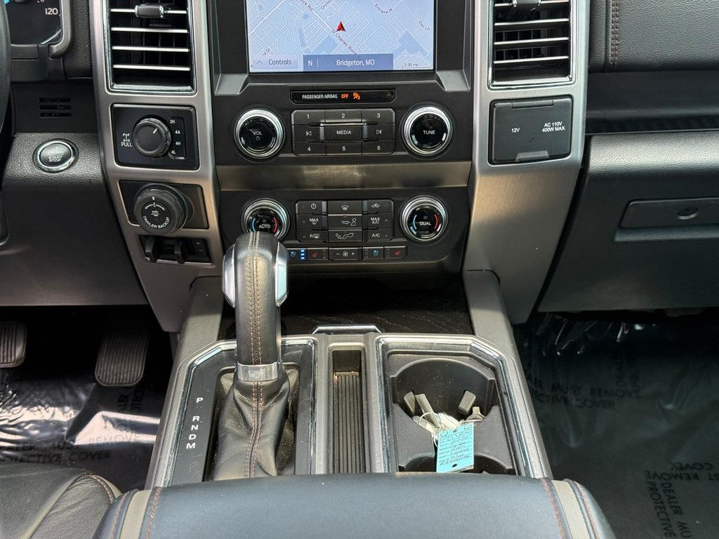 Ford F-150 Vehicle Full-screen Gallery Image 14