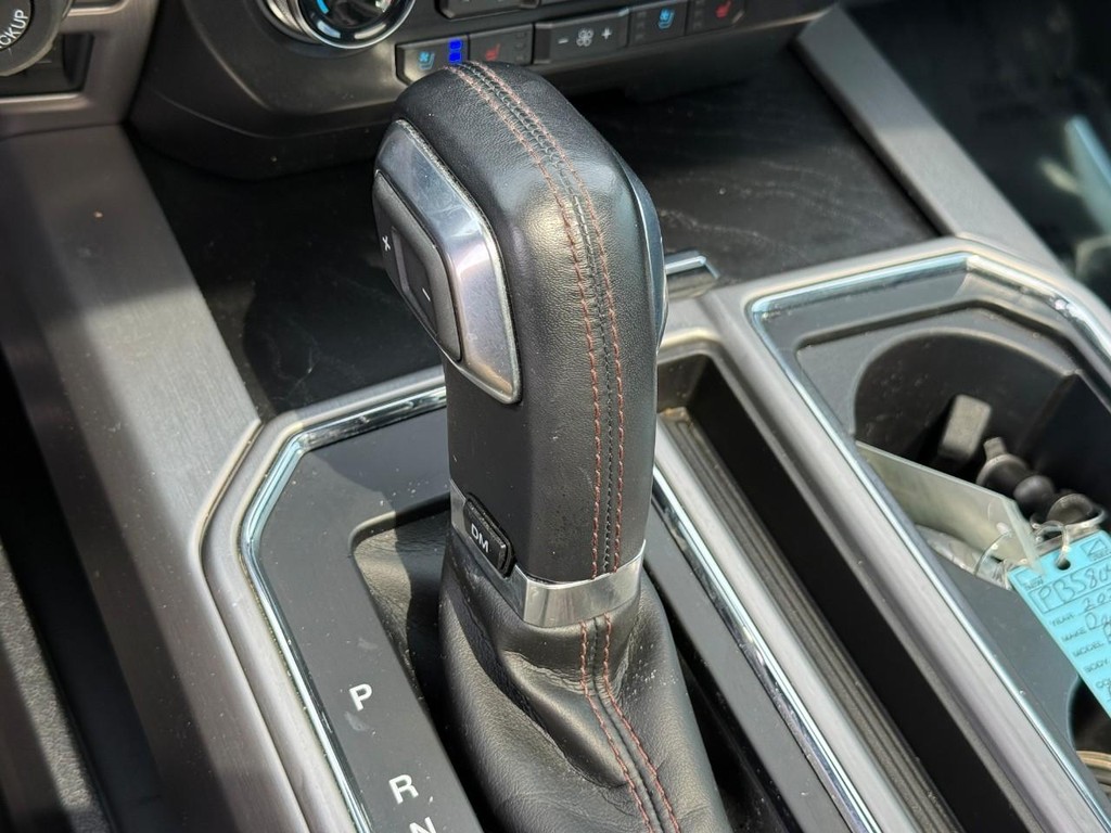 Ford F-150 Vehicle Full-screen Gallery Image 21