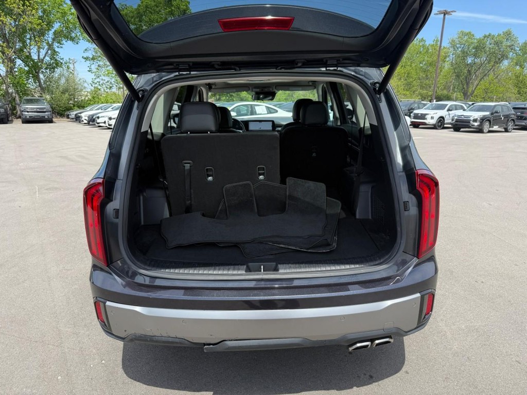 Kia Telluride Vehicle Full-screen Gallery Image 06