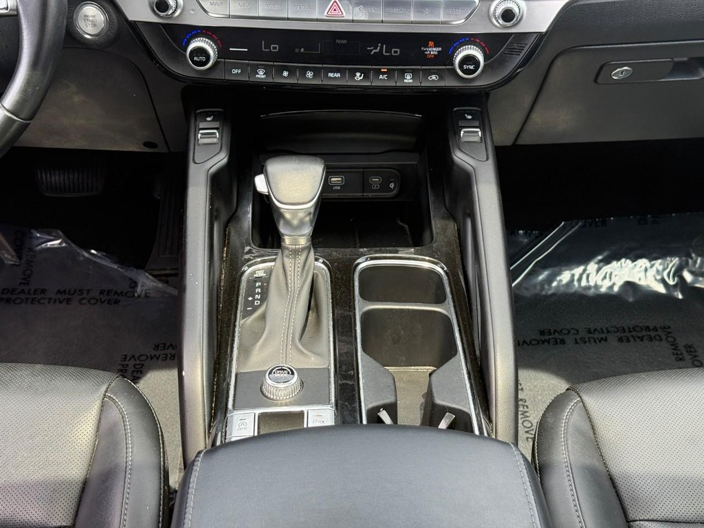 Kia Telluride Vehicle Full-screen Gallery Image 15