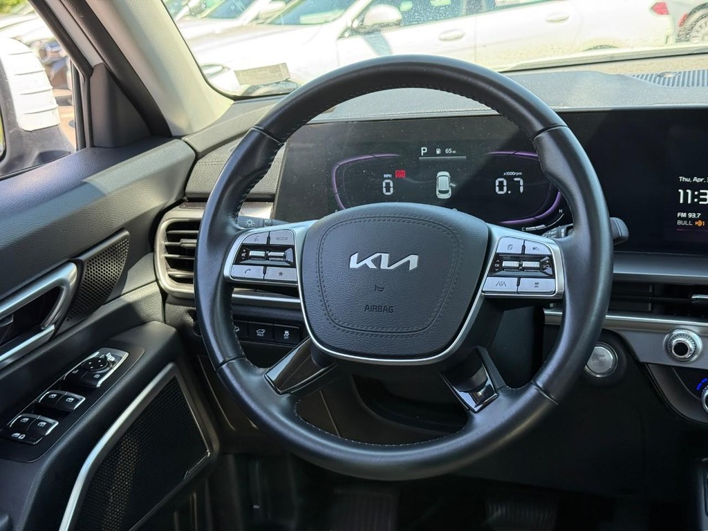Kia Telluride Vehicle Full-screen Gallery Image 15