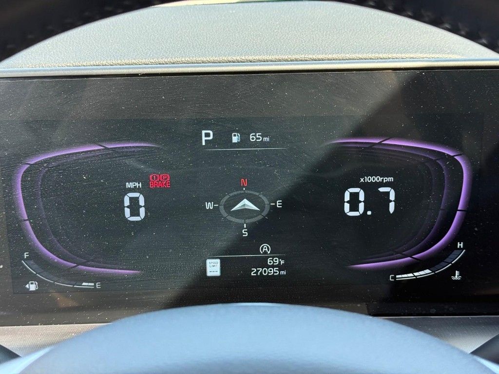 Kia Telluride Vehicle Full-screen Gallery Image 23