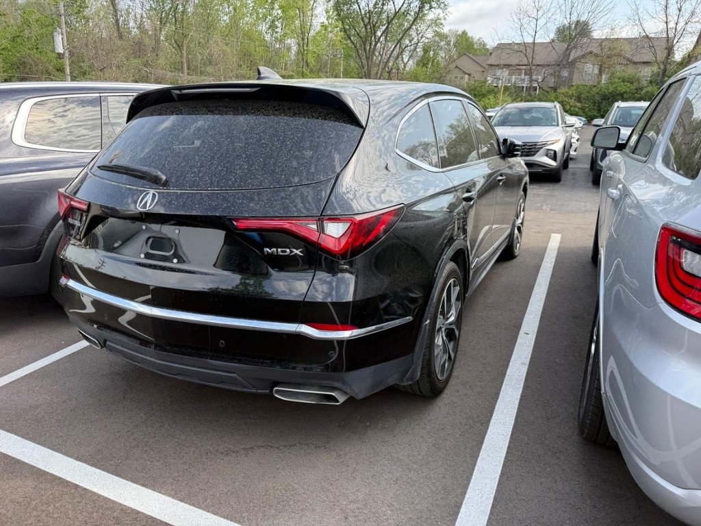 Acura MDX Vehicle Full-screen Gallery Image 03