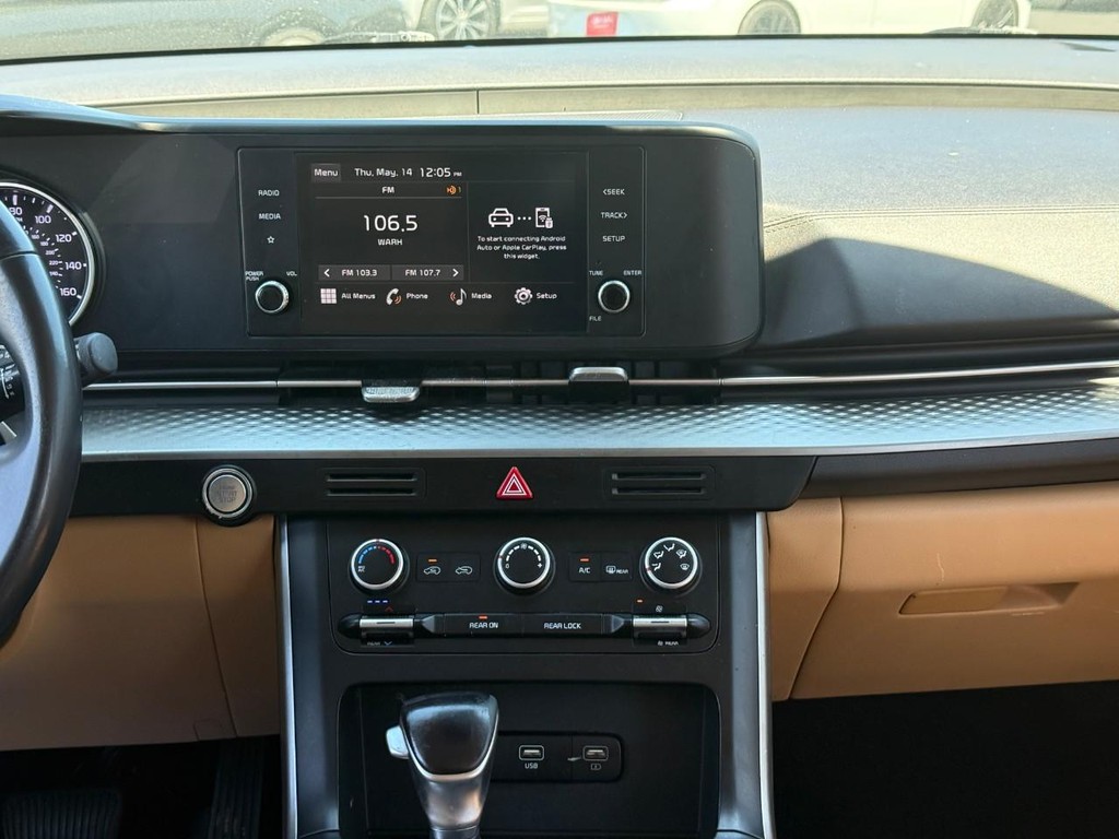 Kia Carnival Vehicle Full-screen Gallery Image 13