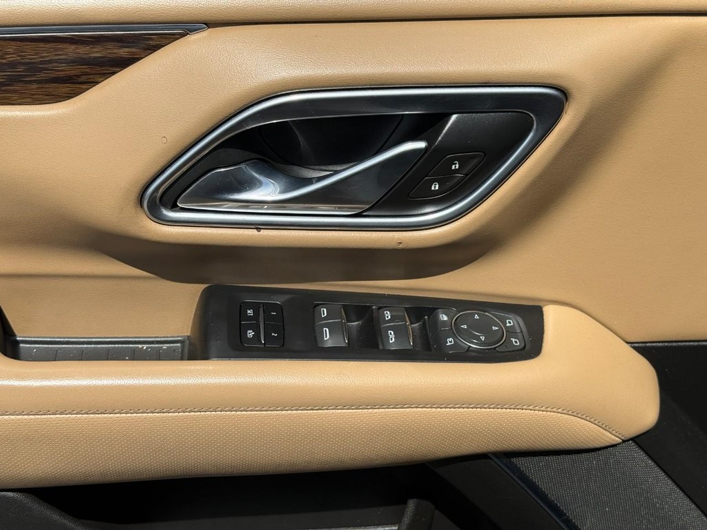 Chevrolet Tahoe Vehicle Full-screen Gallery Image 15