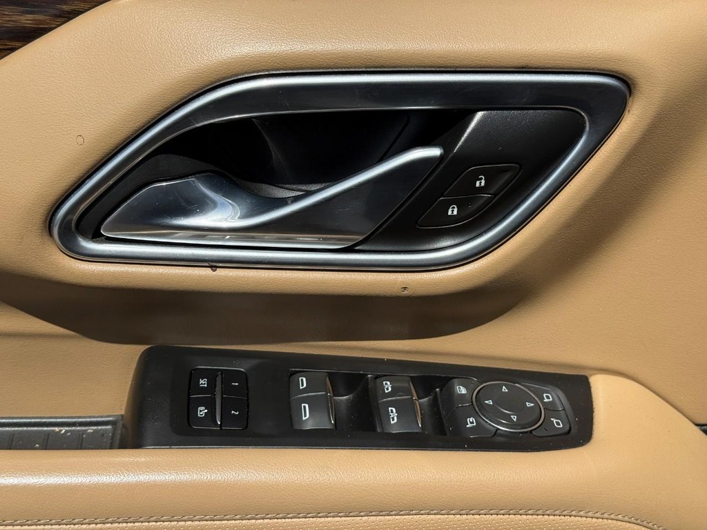 Chevrolet Tahoe Vehicle Full-screen Gallery Image 16