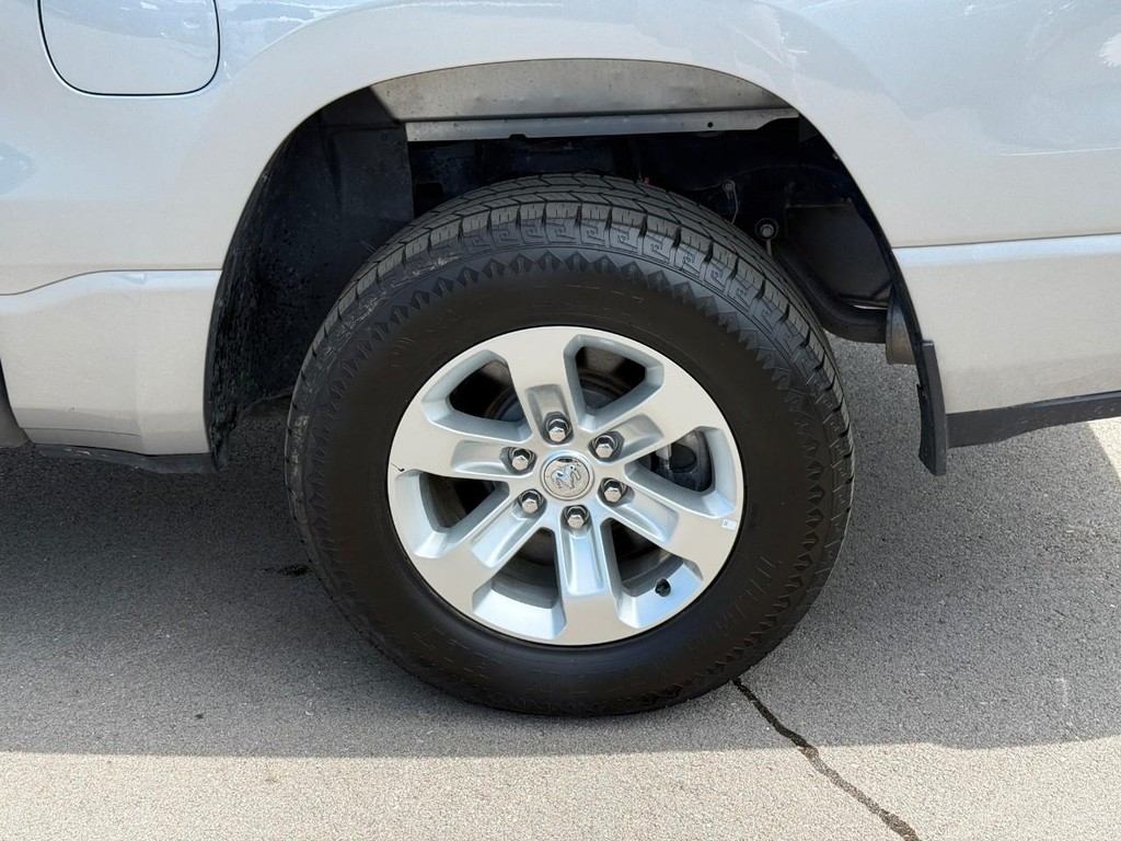 Ram 1500 Vehicle Full-screen Gallery Image 05