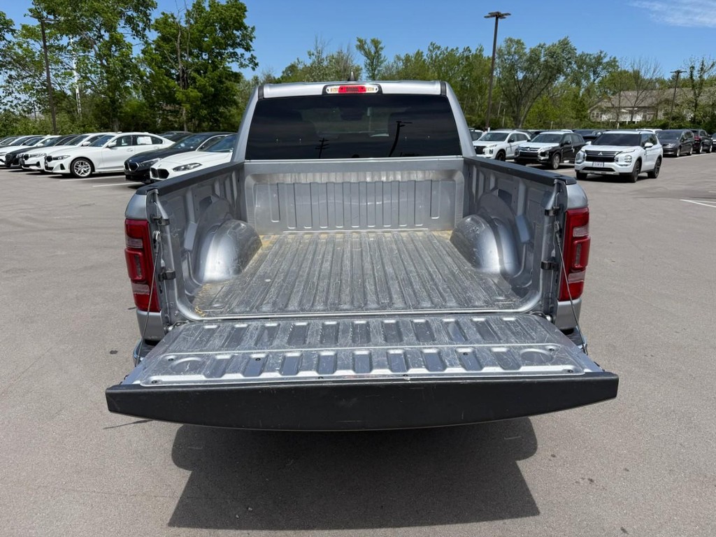 Ram 1500 Vehicle Full-screen Gallery Image 06