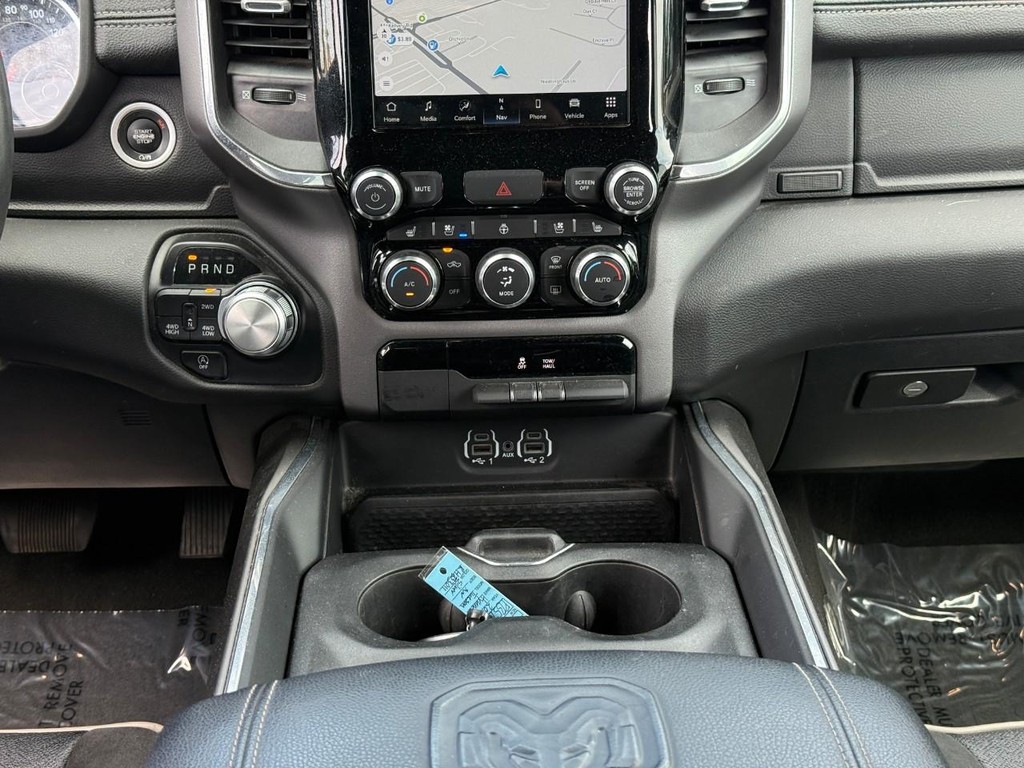 Ram 1500 Vehicle Full-screen Gallery Image 14