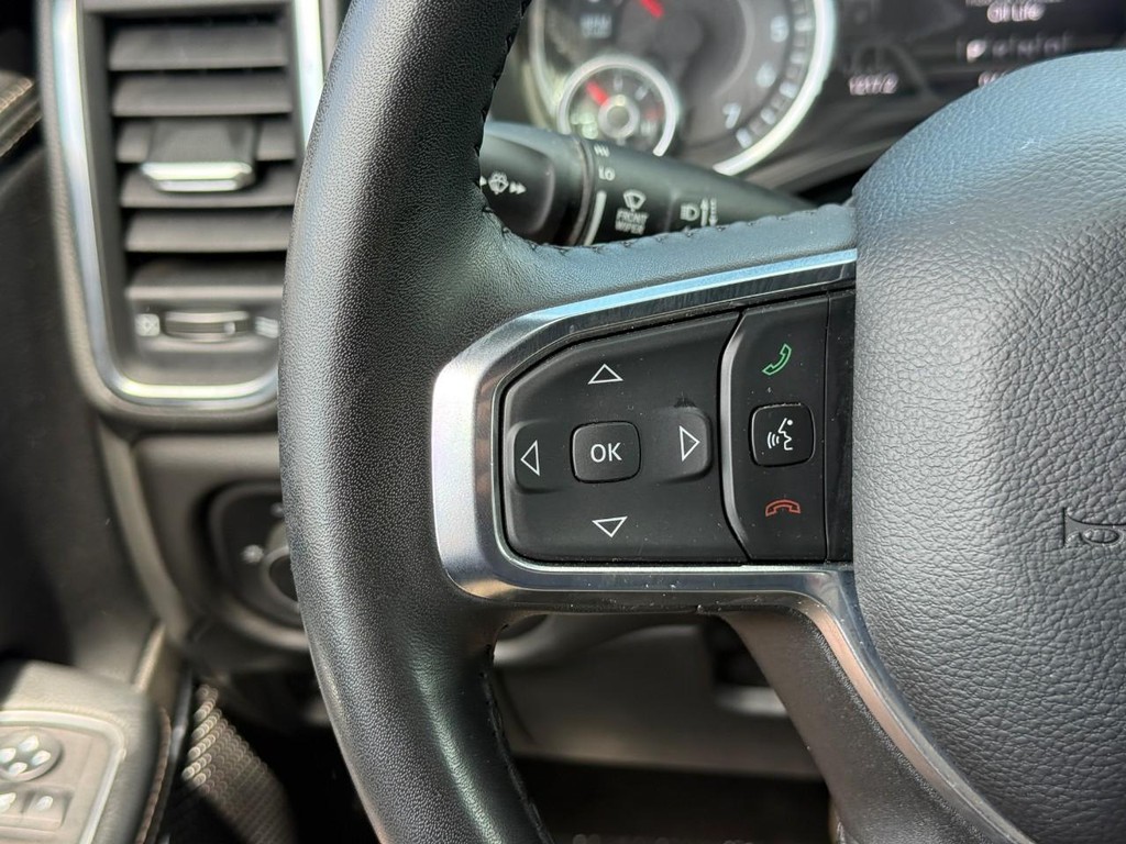 Ram 1500 Vehicle Full-screen Gallery Image 19