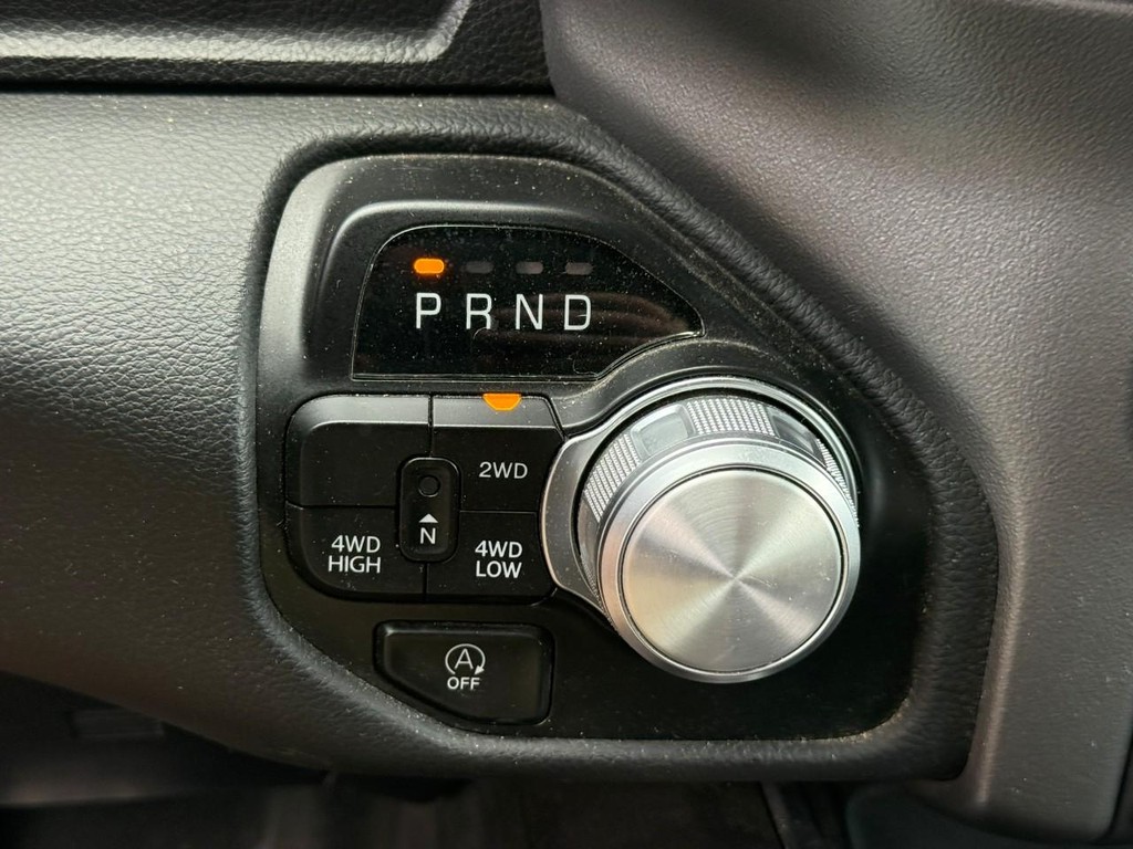 Ram 1500 Vehicle Full-screen Gallery Image 22