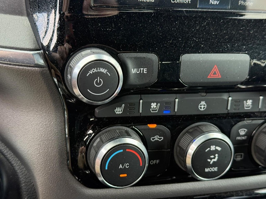 Ram 1500 Vehicle Full-screen Gallery Image 23
