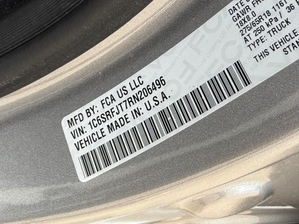 Ram 1500 Vehicle Full-screen Gallery Image 25