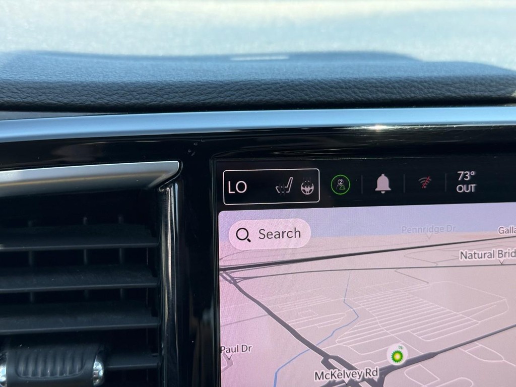 Chrysler Pacifica Vehicle Full-screen Gallery Image 26