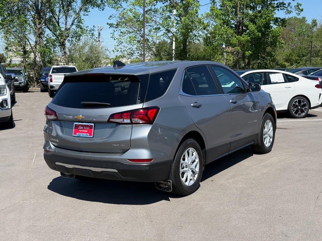 Chevrolet Equinox Vehicle Full-screen Gallery Image 03