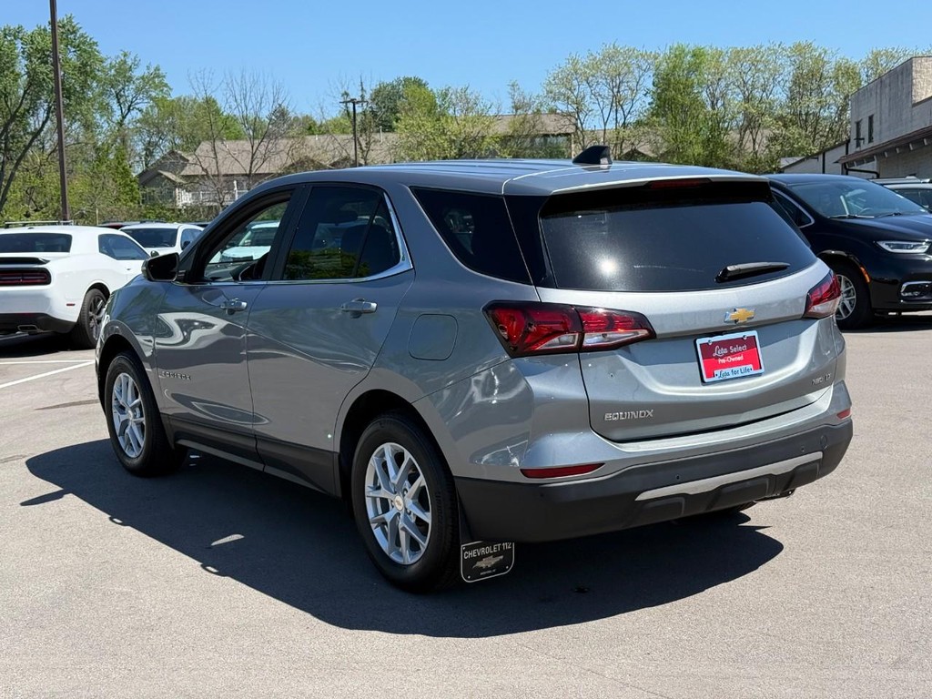 Chevrolet Equinox Vehicle Full-screen Gallery Image 04