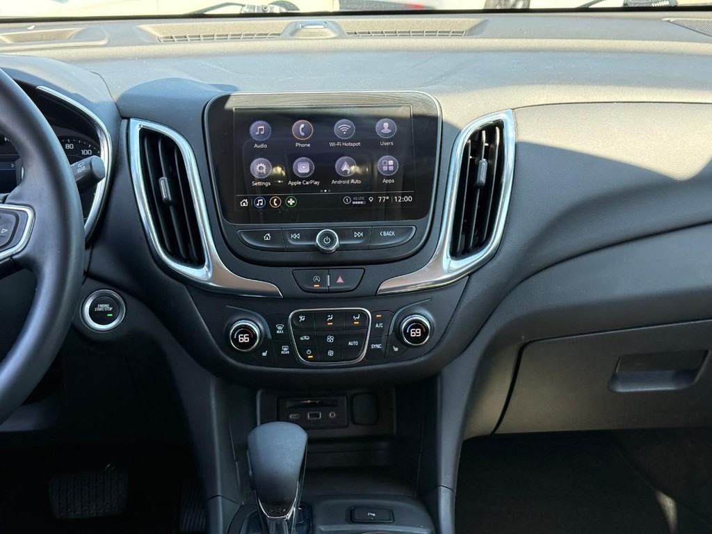 Chevrolet Equinox Vehicle Full-screen Gallery Image 14