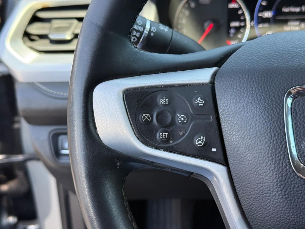 GMC Acadia Vehicle Full-screen Gallery Image 19